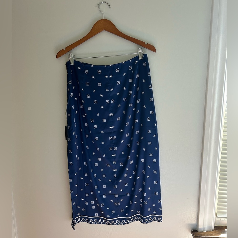 NWT Lulus Calypso Blue Banadana Print Satin Midi Skirt - Picture 6 of 9